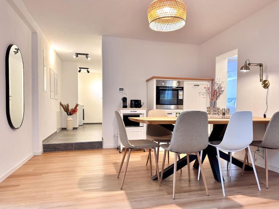 Appartio: Geraeumige, Moderne Fuer Gruppen/familien Apartament Stuttgart